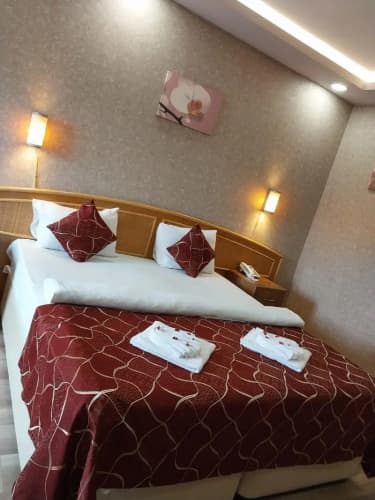 Pointbreak Hotel 3