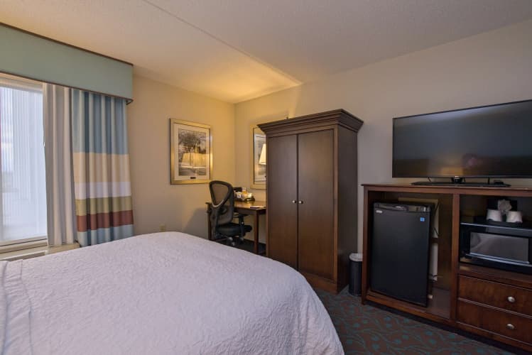 Hampton Inn Portsmouth Central 5
