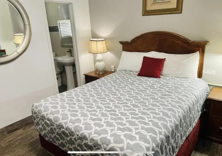 Siesta Inn 5