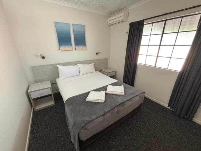 Shakespeare Motel 5