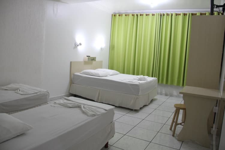 Oasis Chartouni Hotel 3