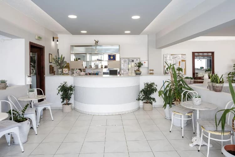 Kastelli Studios & Apartments 2