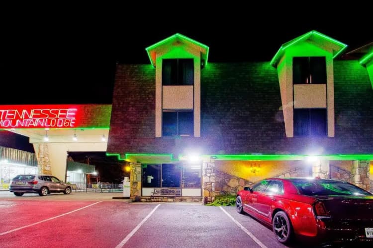 Tennessee Mountain Lodge Riverside by OYO 3