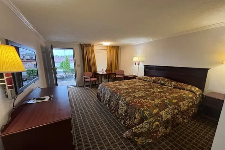 Hotel O Haven Inn Huntsville AL US 72 5