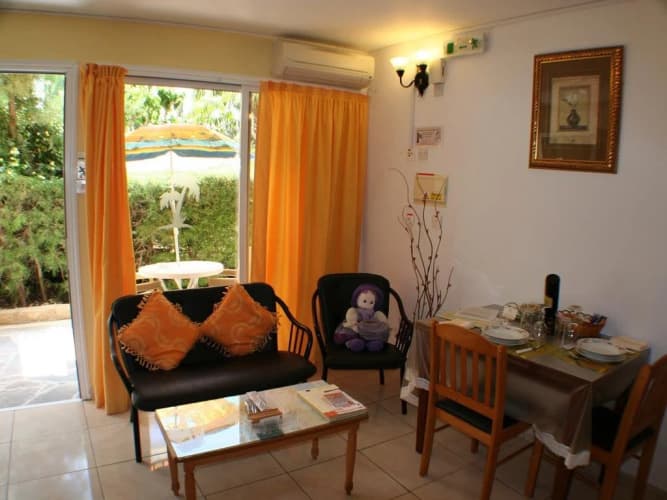 Apollonia Holiday Apartments 3
