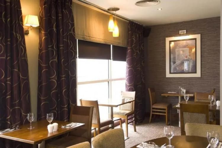 Premier Inn Manchester City Centre Deansgate Locks 5