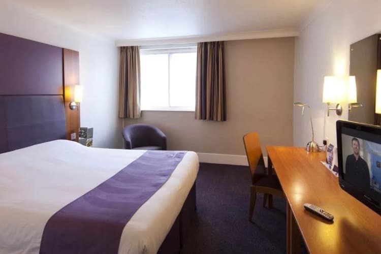 Premier Inn Helston 5