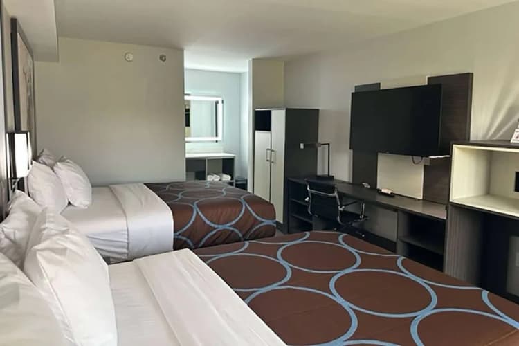 Super 8 By Wyndham Baltimore Northwest 5