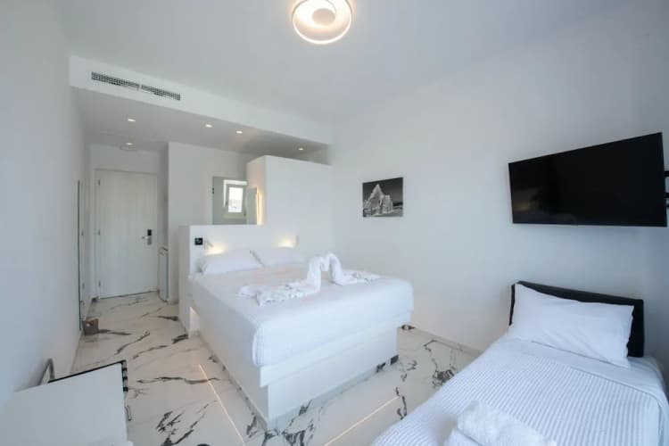 Bianco A Nero Mykonos 2