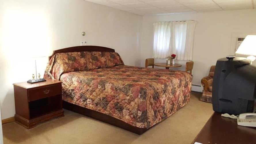 Budget Inn 5