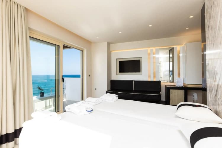 Kahlua Sea View Suites 5