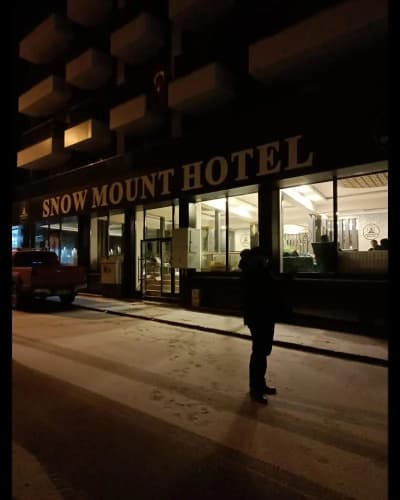 Snow Mount Hotel main
