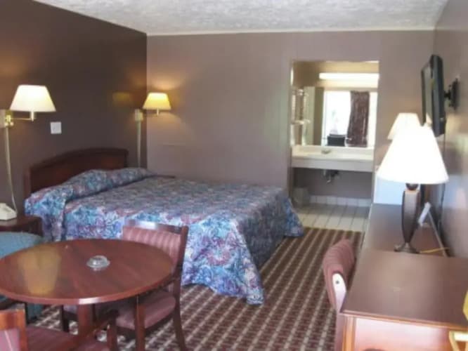Fincastle Motor Inn 3