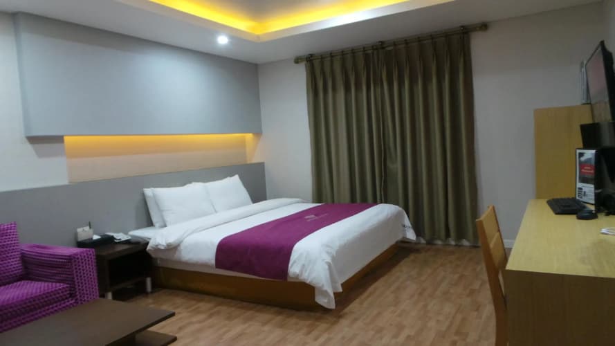 Hotel Amour & Symphony 3