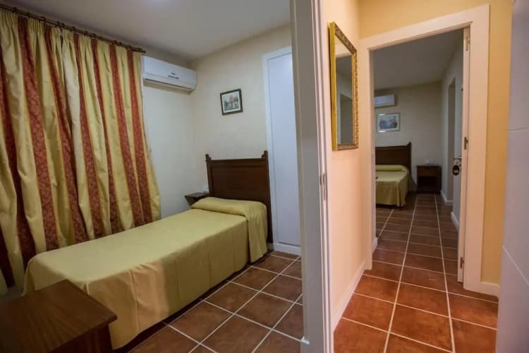 Hotel Carlos V By Viverestays 5