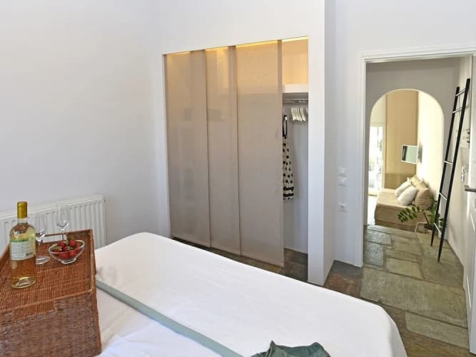 Tinos Blend Suites main