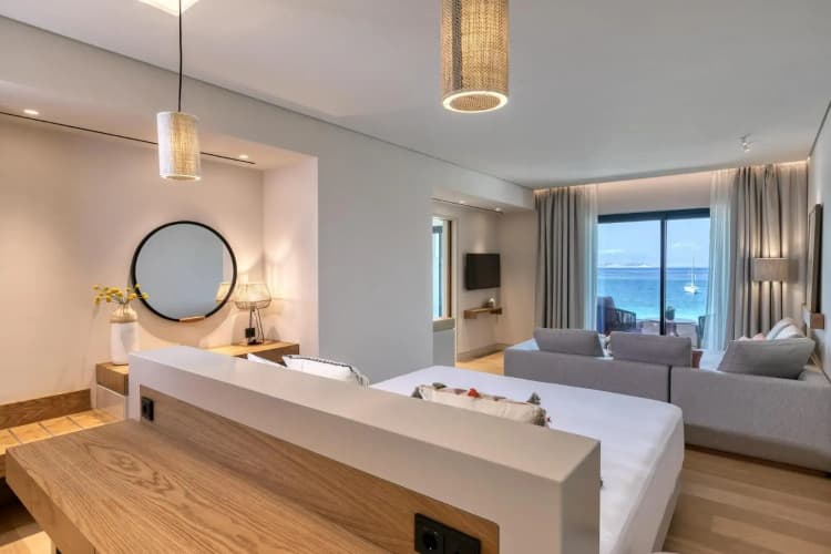 Vathi Cove Luxury Resort & Spa 4
