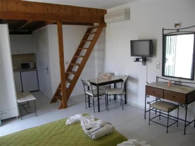 Asterias Boutique Hotel 3