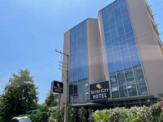 Seven City Hotel main