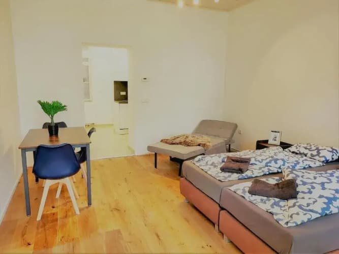 Donaufelder City Apartment Vienna 4