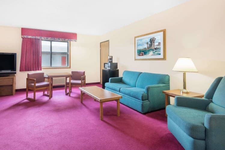 Super 8 By Wyndham Deming Nm 4