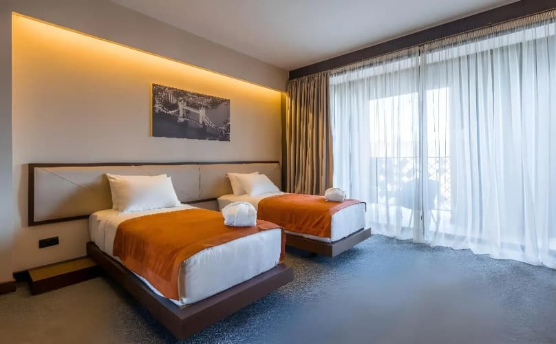Bridge Hotel 5
