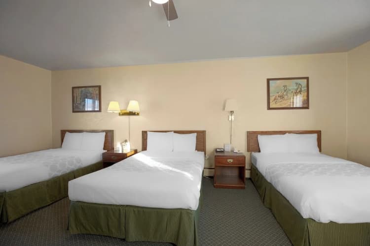 Love Hotels Silver Street By Oyo At Hurley Wi 5
