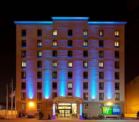 Holiday Inn Express New York Brooklyn 2