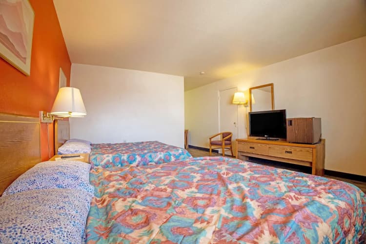 Holiday Hotel, Lordsburg By Oyo 4