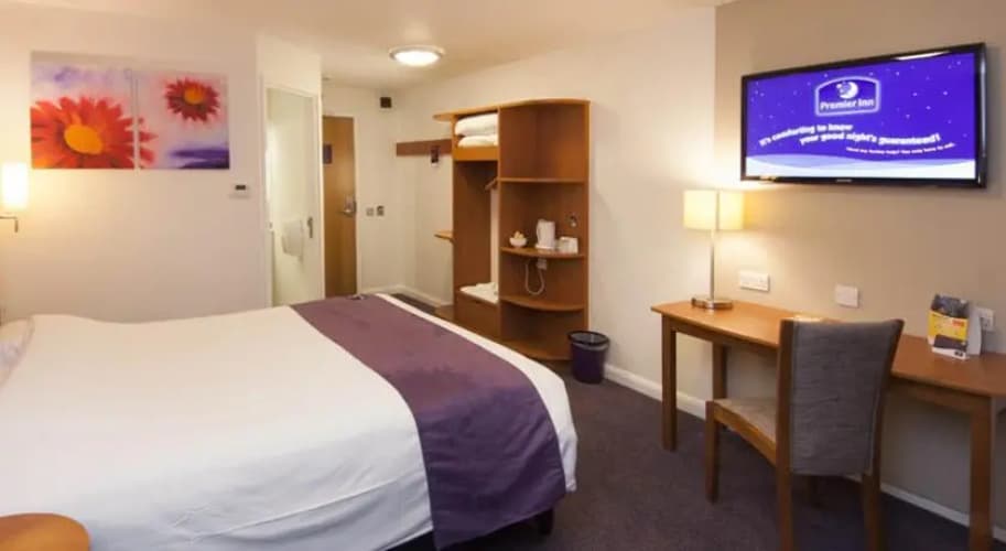 Premier Inn Luton South M1, J9 4
