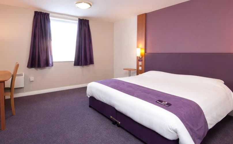 Premier Inn Edinburgh Airport (Newbridge) Hotel 4