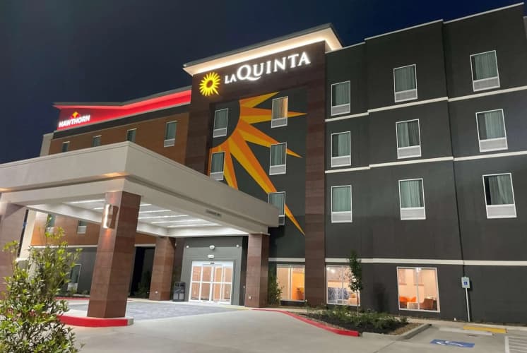 La Quinta Inn & Suites by Wyndham Sulphur (Lake Charles) main