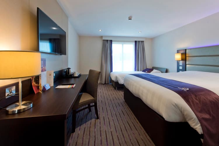 Premier Inn Sevenoaks Hotel 5