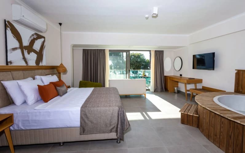 Yalipark Beach Hotel 4
