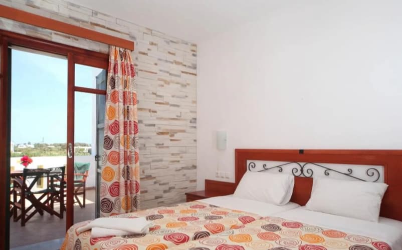 Plaka Hotel II 4