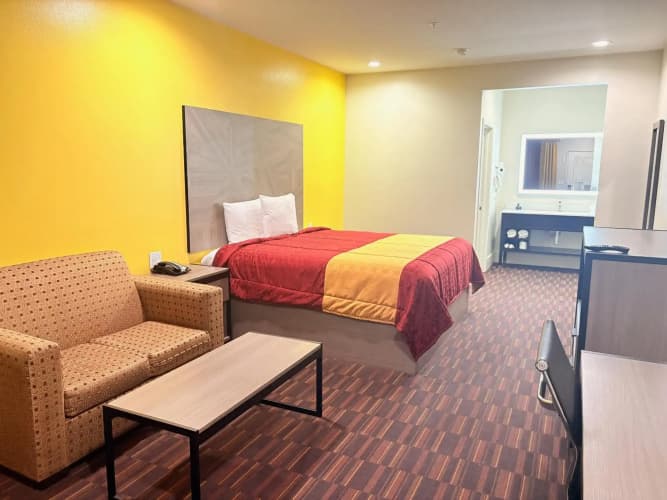Americas Best Value Inn & Suites Houston Veterans Memorial 4
