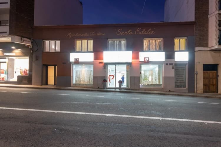 Catedral Apartments Free Parking main