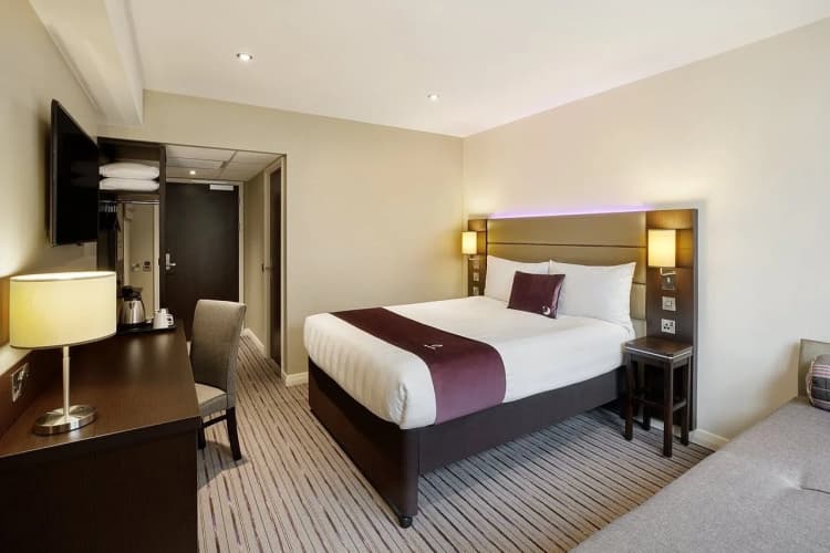 Premier Inn Sheffield Meadowhall 4