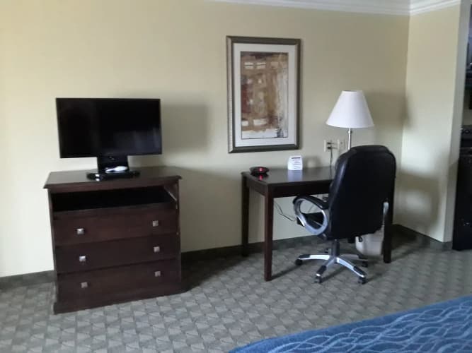 Scottish Inns Cresson 2