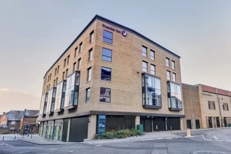 Premier Inn Horsham Town Centre Hotel 3
