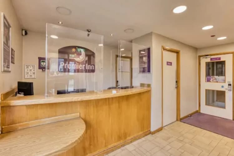 Premier Inn Bracknell Central 3