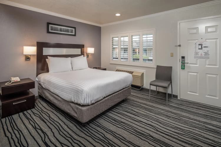 Redwood Creek Inn 3