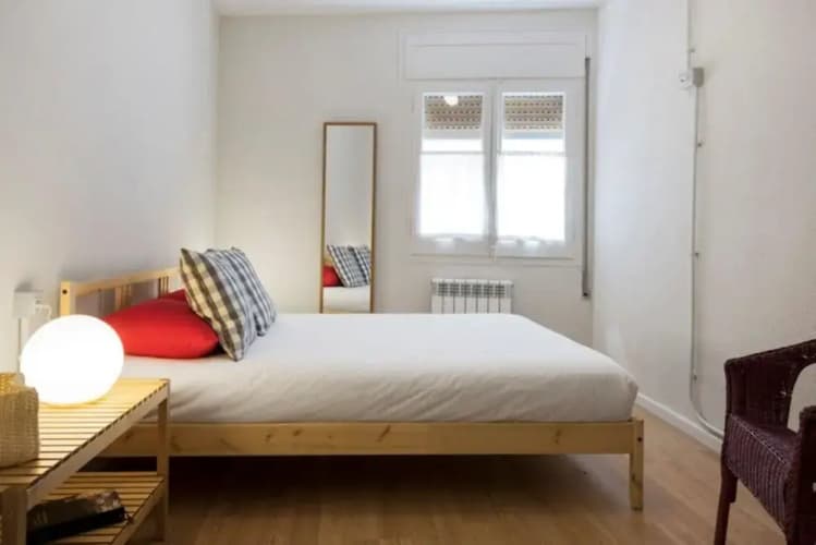 AinB Barcelona Sants Apartments 2