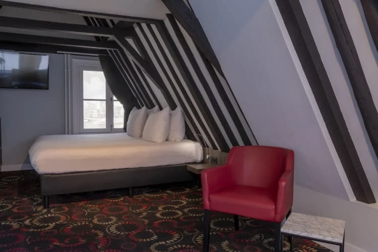 Eden Studios & Apartments 4