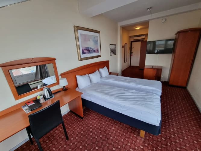 Best Western Chesterfield Hotel 4