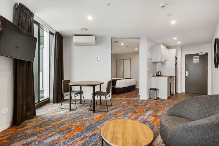 Ramada by Wyndham Newmarket Auckland 5