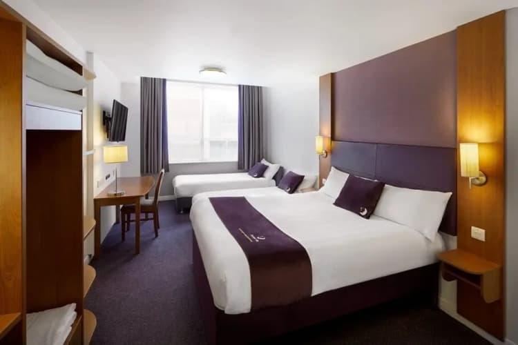 Premier Inn Plymouth City (Lockyers Quay) 4