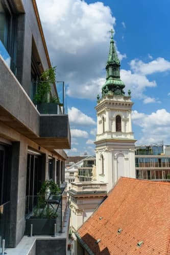 Hotel Emerald & Suites By Continental Group main