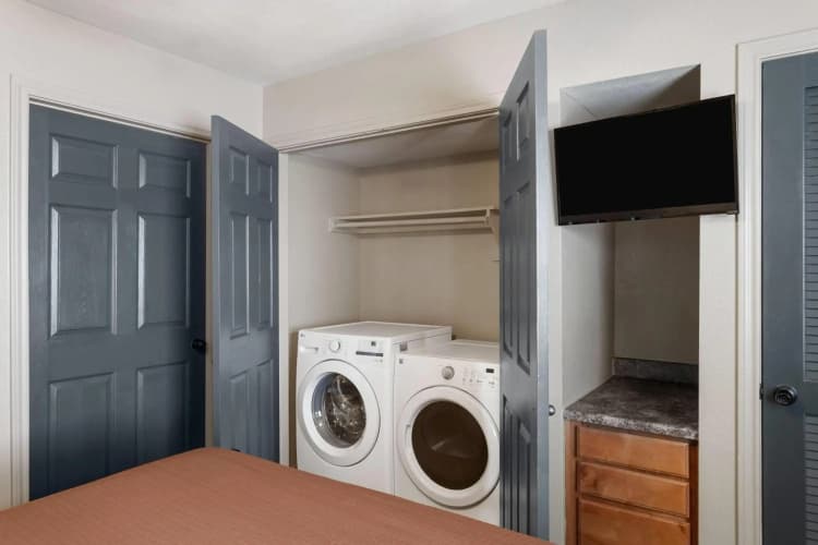 Eagles Den Suites Big Spring A Travelodge 5