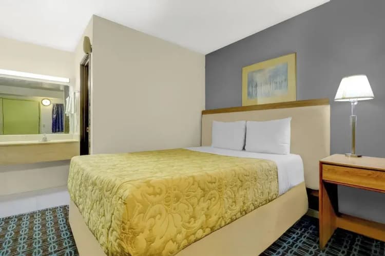 Brookville Inn By OYO Near Dayton International Airport 5